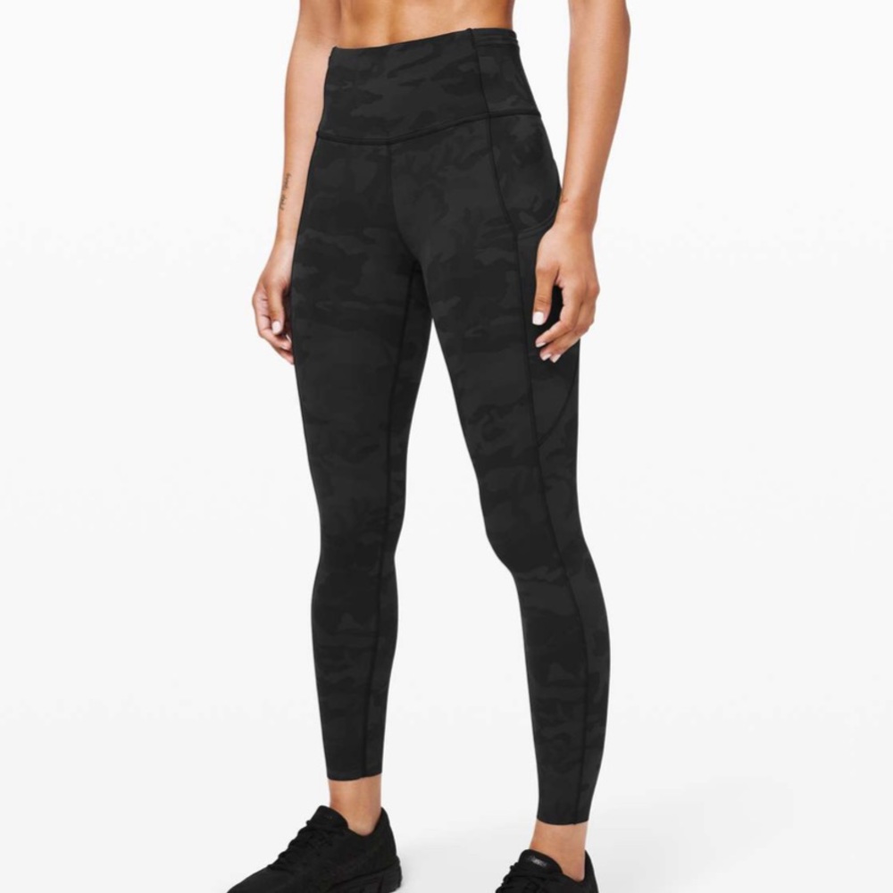 NWOT Lululemon Fast and Free Tight 25”